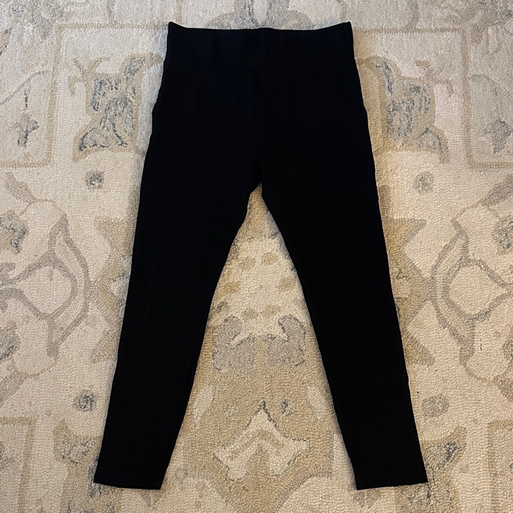 Lou & Grey Classic Black  Leggings